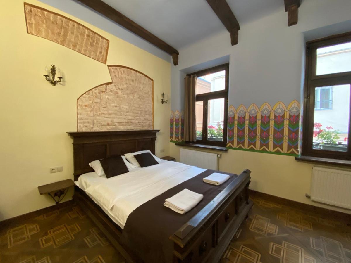 Апартаменти Королівські На Вулиці Лесі Українки 19 Lviv Extérieur photo