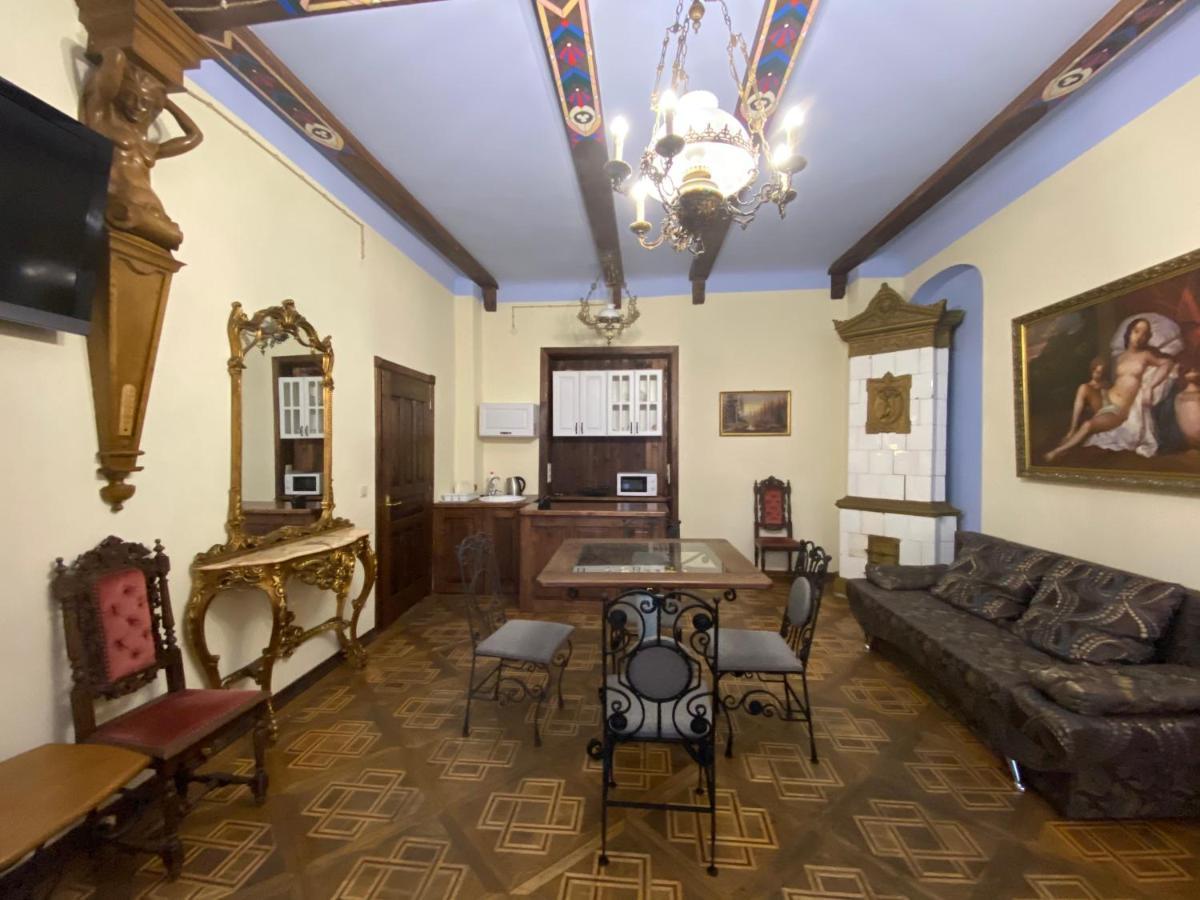 Апартаменти Королівські На Вулиці Лесі Українки 19 Lviv Extérieur photo