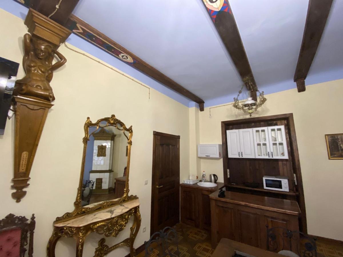 Апартаменти Королівські На Вулиці Лесі Українки 19 Lviv Extérieur photo