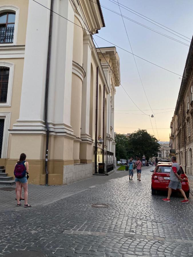 Апартаменти Королівські На Вулиці Лесі Українки 19 Lviv Extérieur photo