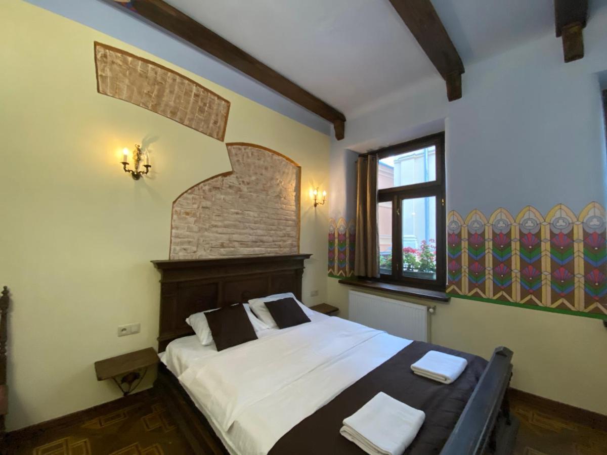 Апартаменти Королівські На Вулиці Лесі Українки 19 Lviv Extérieur photo