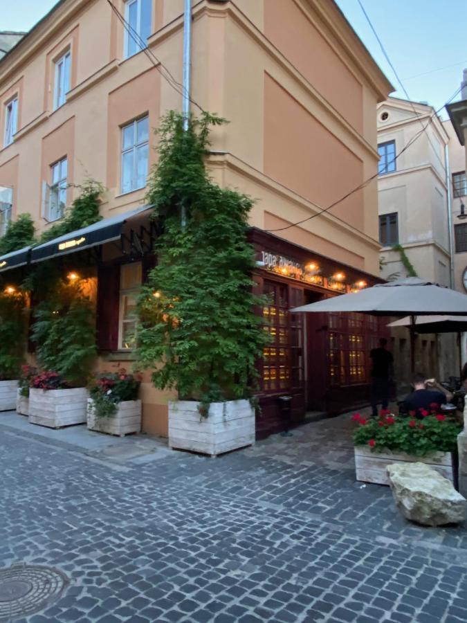 Апартаменти Королівські На Вулиці Лесі Українки 19 Lviv Extérieur photo