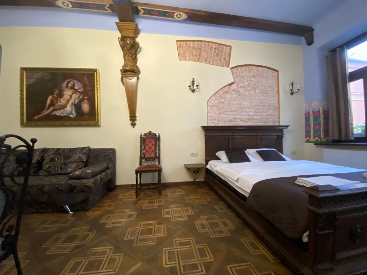 Апартаменти Королівські На Вулиці Лесі Українки 19 Lviv Extérieur photo