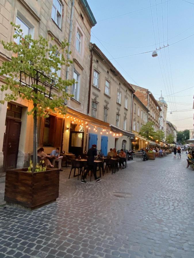 Апартаменти Королівські На Вулиці Лесі Українки 19 Lviv Extérieur photo