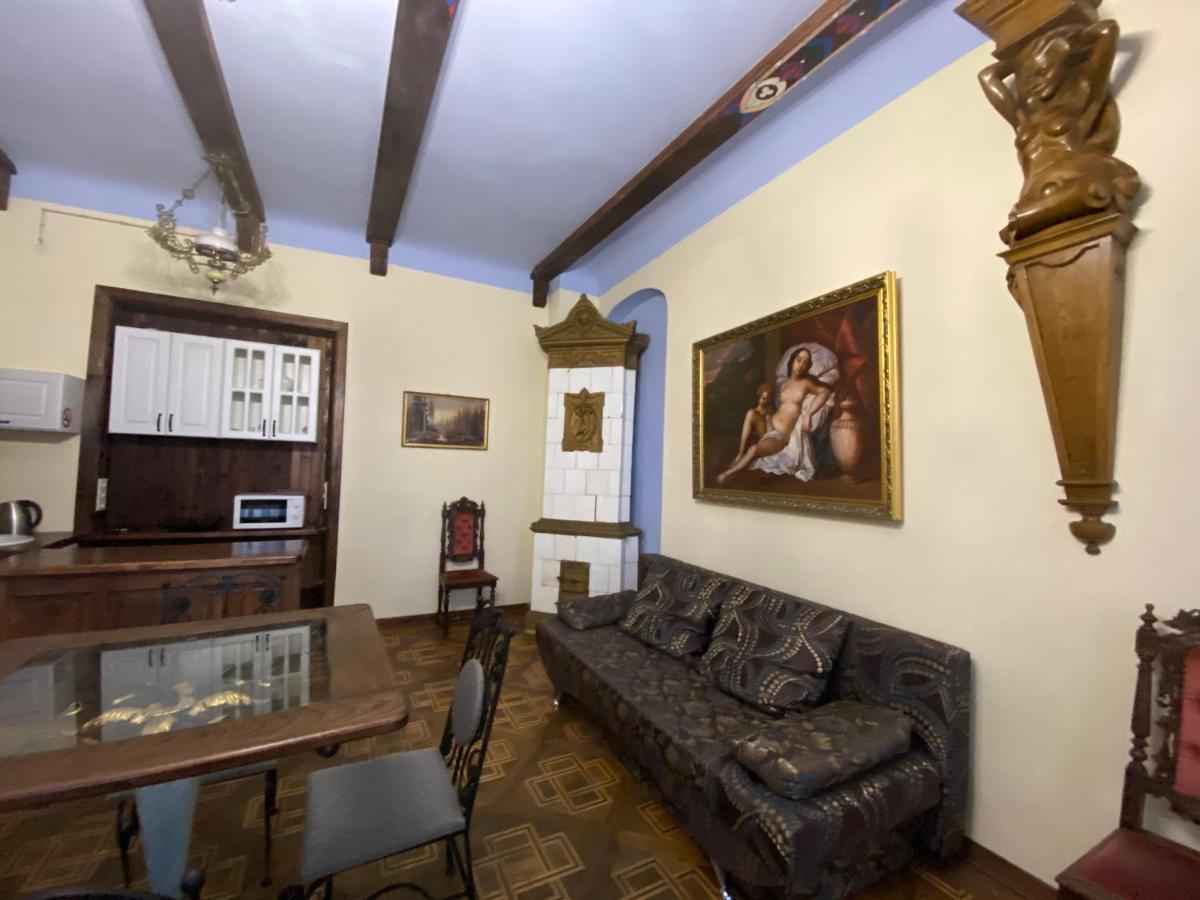 Апартаменти Королівські На Вулиці Лесі Українки 19 Lviv Extérieur photo