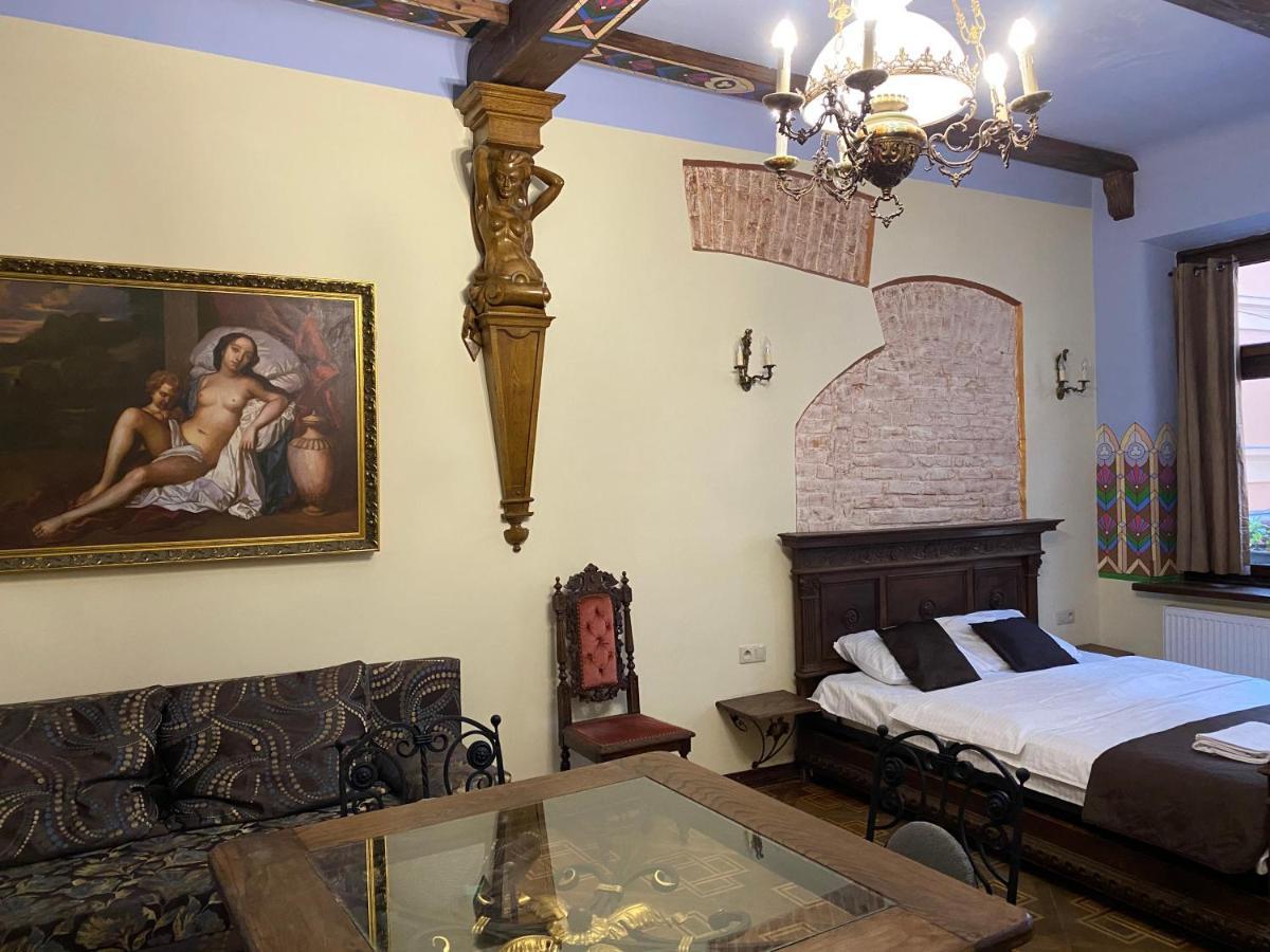 Апартаменти Королівські На Вулиці Лесі Українки 19 Lviv Extérieur photo