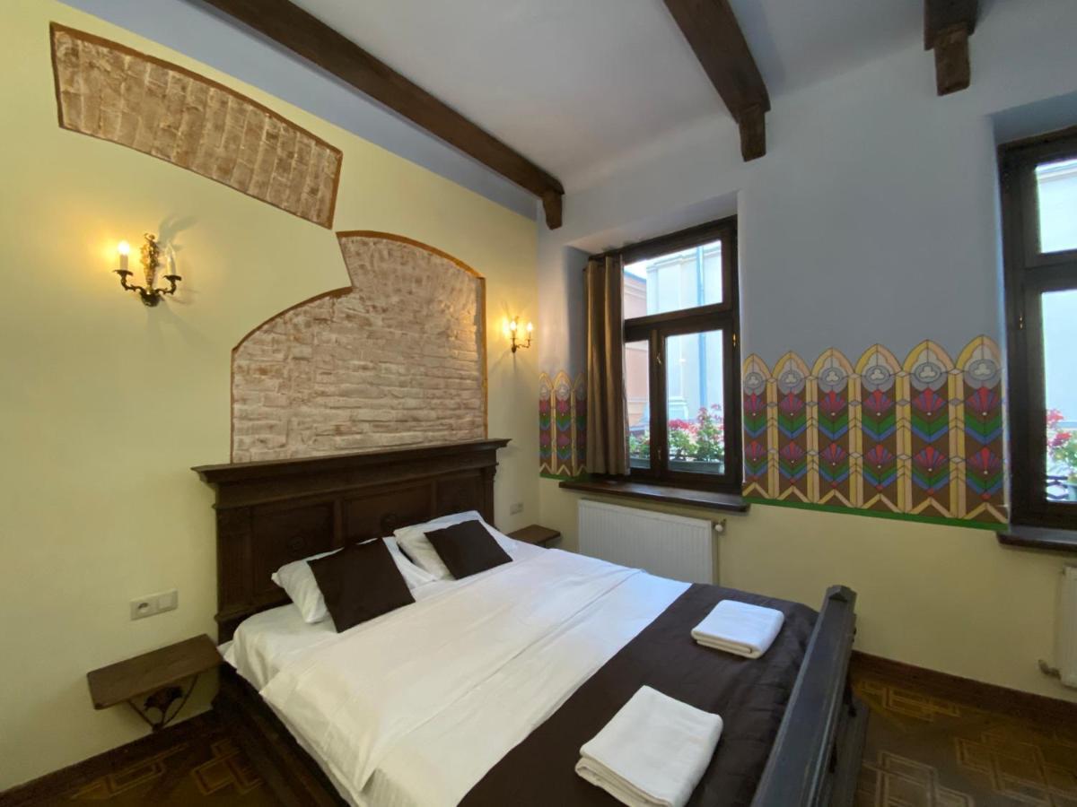 Апартаменти Королівські На Вулиці Лесі Українки 19 Lviv Extérieur photo