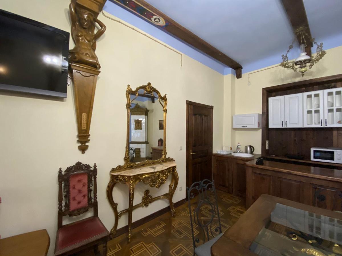 Апартаменти Королівські На Вулиці Лесі Українки 19 Lviv Extérieur photo