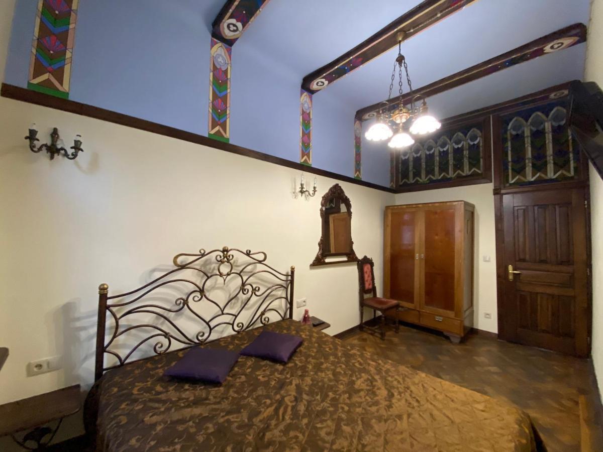 Апартаменти Королівські На Вулиці Лесі Українки 19 Lviv Extérieur photo