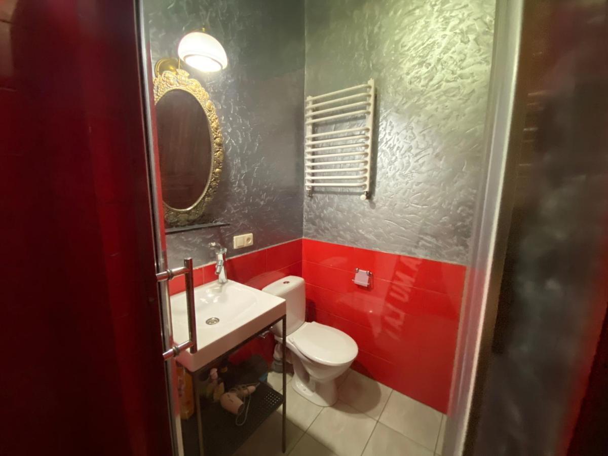 Апартаменти Королівські На Вулиці Лесі Українки 19 Lviv Extérieur photo