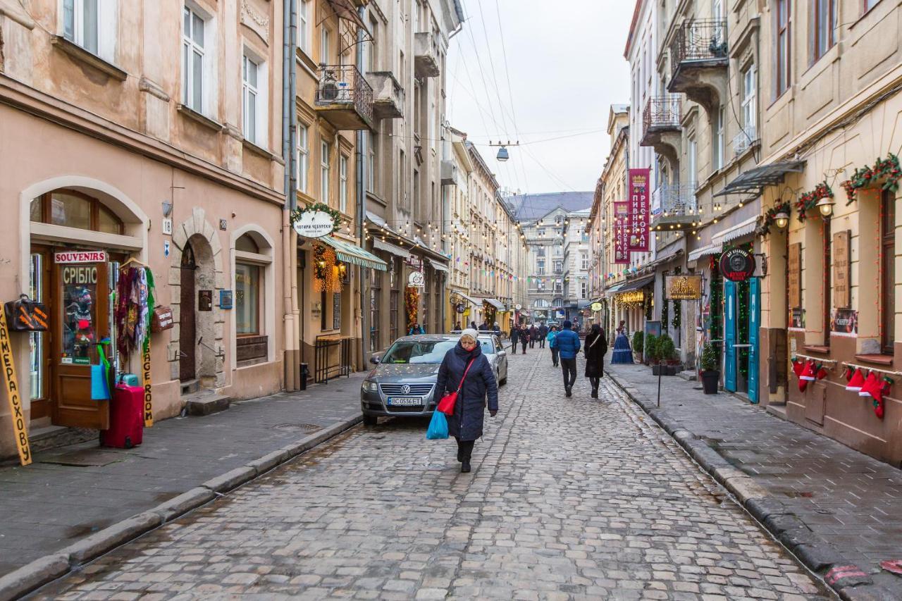 Апартаменти Королівські На Вулиці Лесі Українки 19 Lviv Extérieur photo
